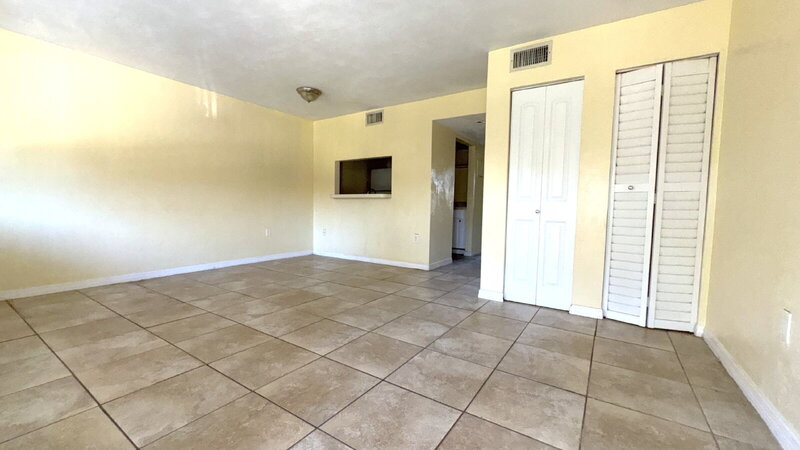 Daytona Beach Condo: 1370 South Palmetto Avenue