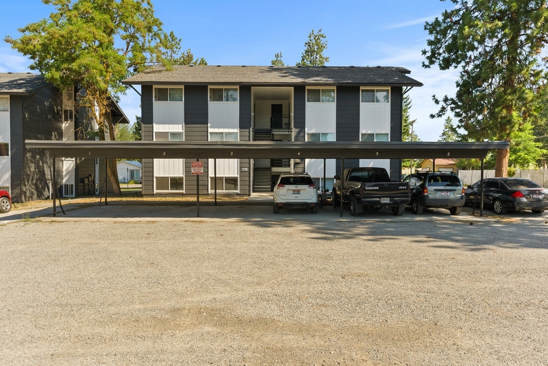 Post Falls Condo: 208 East 15th Avenue - 3