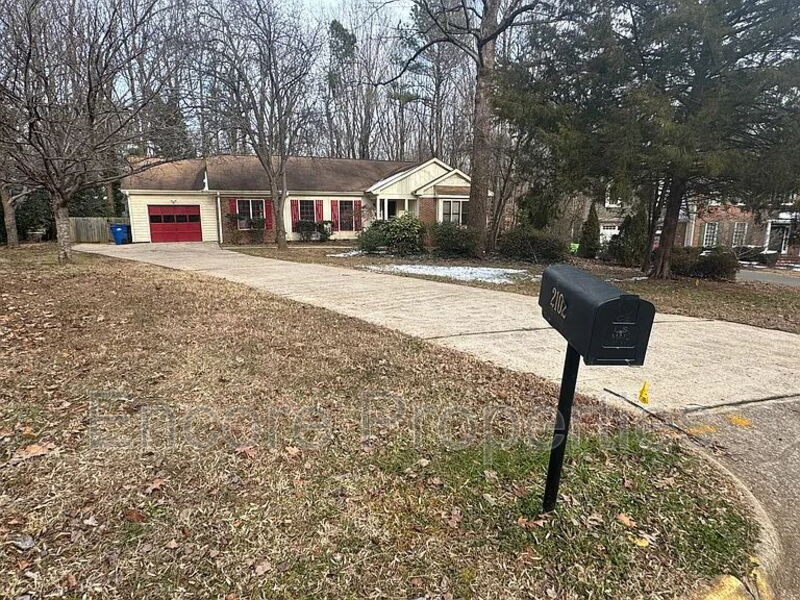 Raleigh House: 2102 Oakcrest Court
