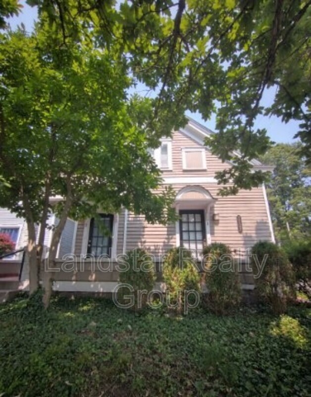 Louisville Condo: 2127 Grinstead drive