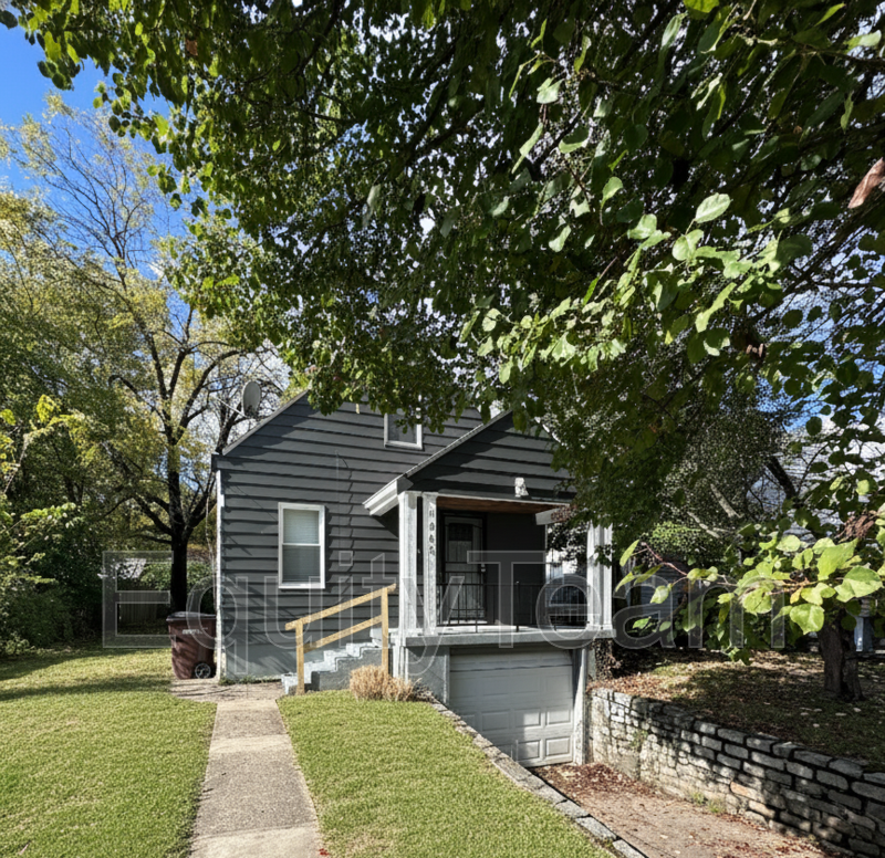 Cincinnati House: 7005 La Boiteaux Avenue