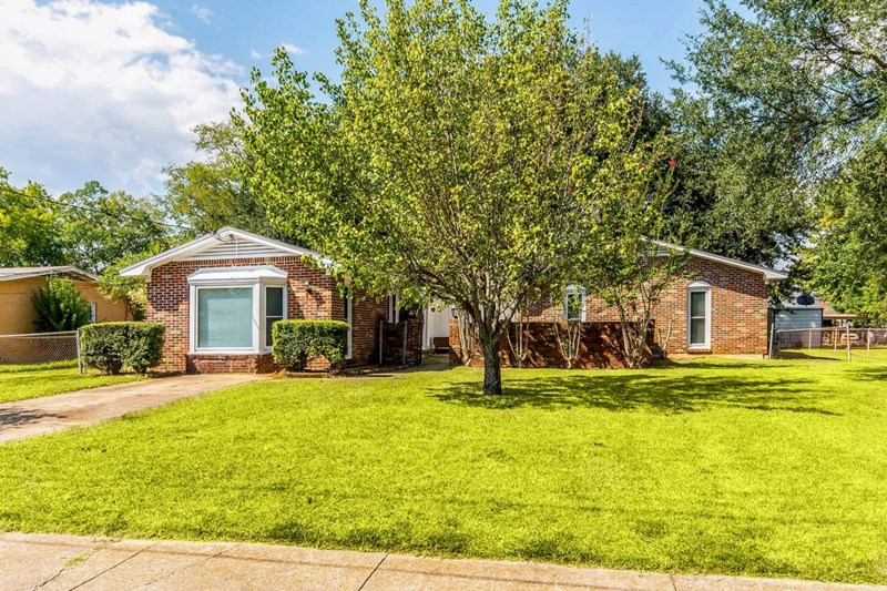 Request a Viewing for 1217 Woodbridge Drive Tenant Turner