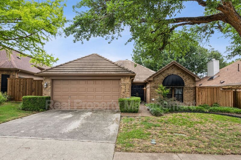Carrollton House: 2739 Sedgeway Ln