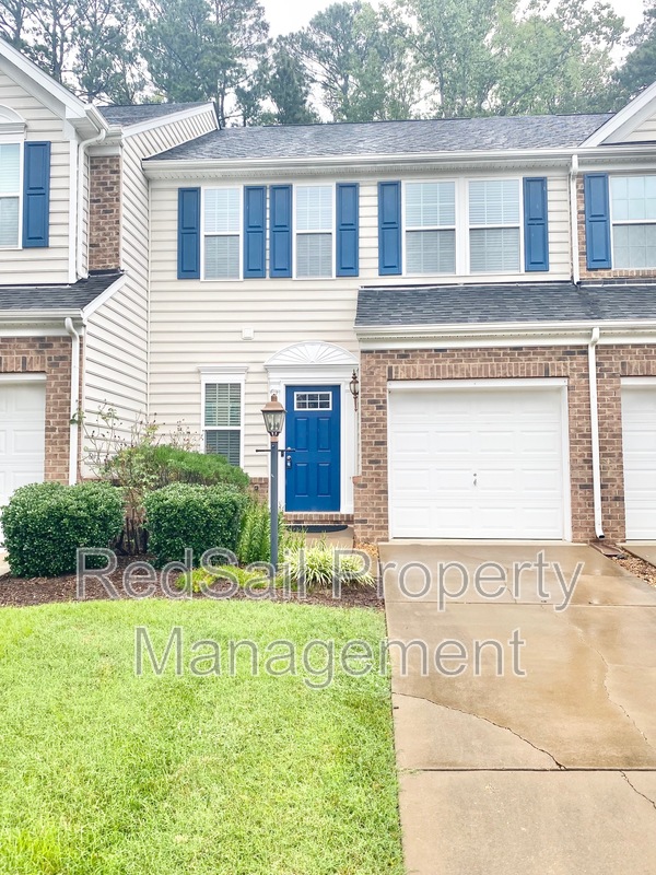Yorktown House: 107 Riva Ct