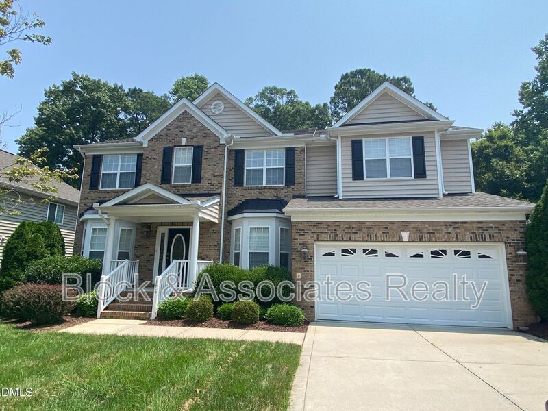 Holly Springs House: 125 Quarryrock Road