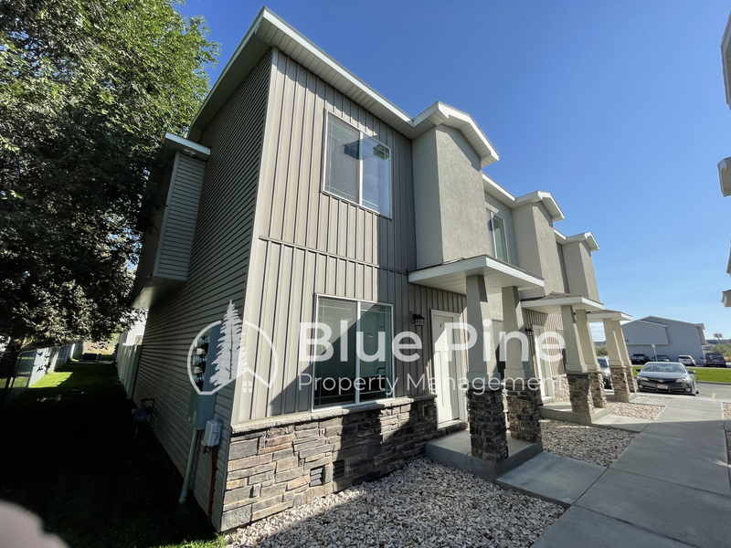 Idaho Falls Townhome: 700 South Saturn Avenue