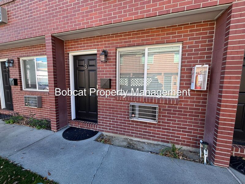 Carson City Condo: 2590 N Carson St