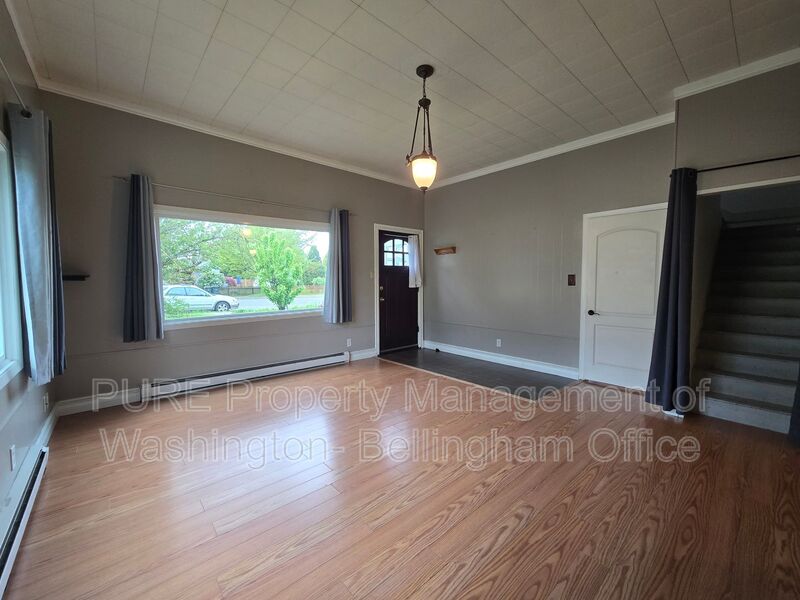 Blaine House: 1350 Mitchell Avenue