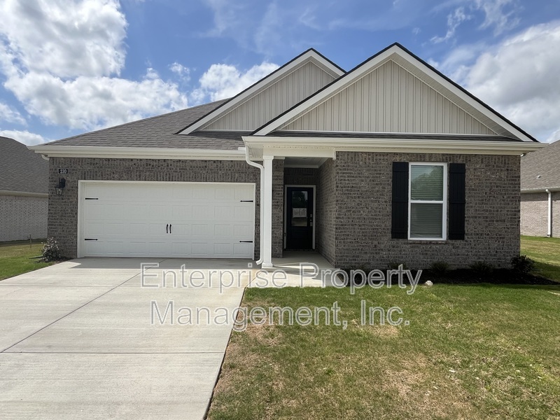 Oakland House: 230 Kipling Dr