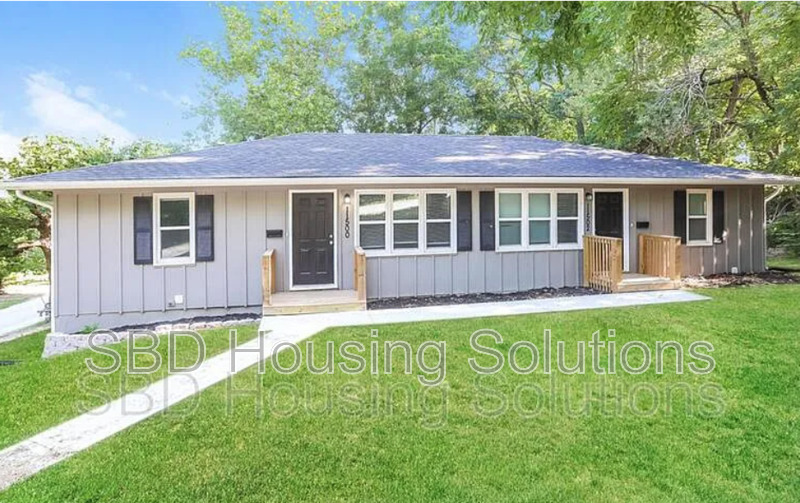 Sugar Creek Condo: 11500 E Anderson St