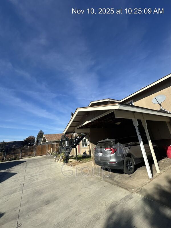 Exeter Condo: 806 Monarch Circle