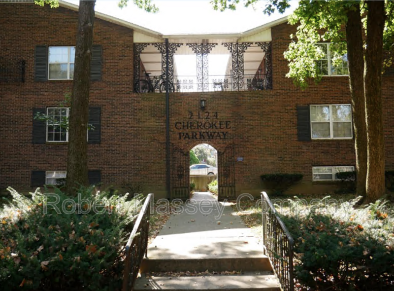 Louisville Condo: 2124 Cherokee Parkway