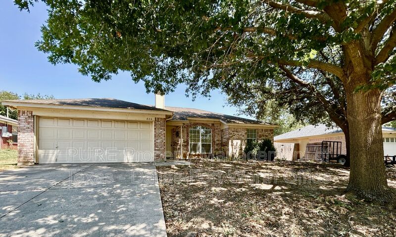 Burleson House: 824 Blue Ridge Drive