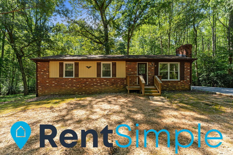 Bealeton House: 12432 Wright Way