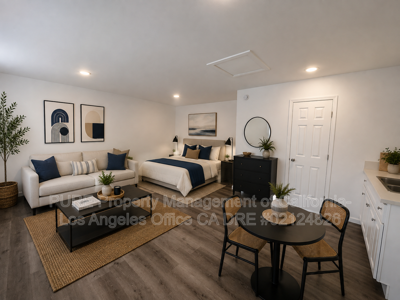 Lynwood House: 10977 1/2 Pope Avenue