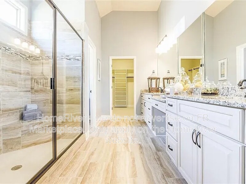 Adairsville Townhome: 127 Lauren St