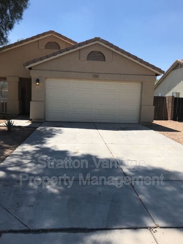 Phoenix House: 8201 W Pima St