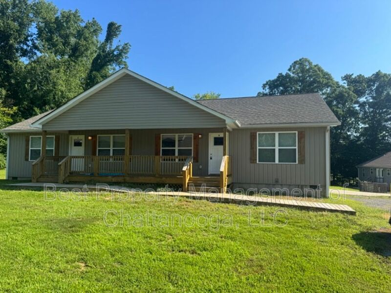 Dayton House: 379 Virginia St