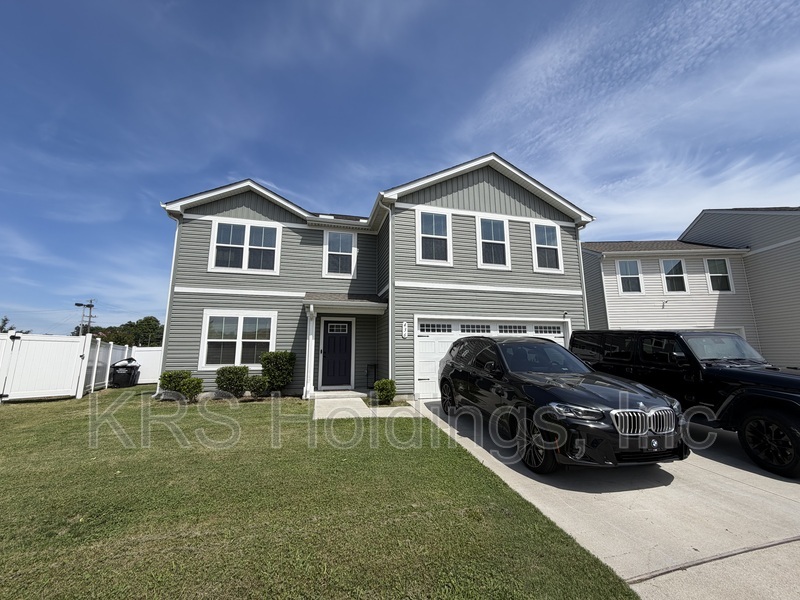 Portsmouth House: 436 Forecastle Street