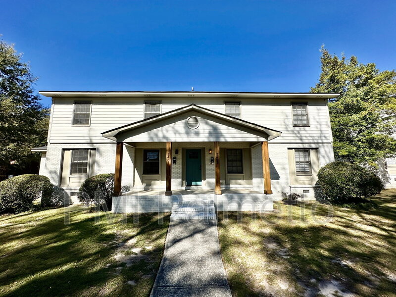 Columbia Condo: 2403 Duncan Street