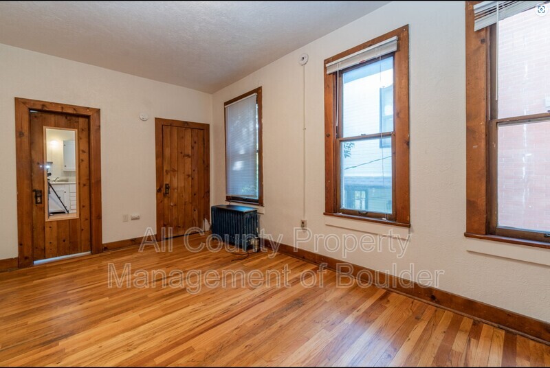 Boulder Condo: 2408 8th St