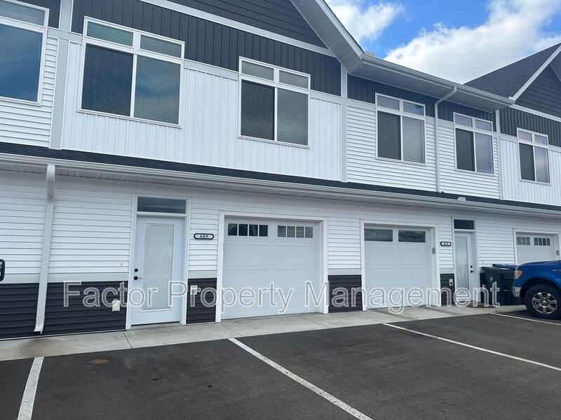 Mankato Townhome: 605 Prairie Rose Trail