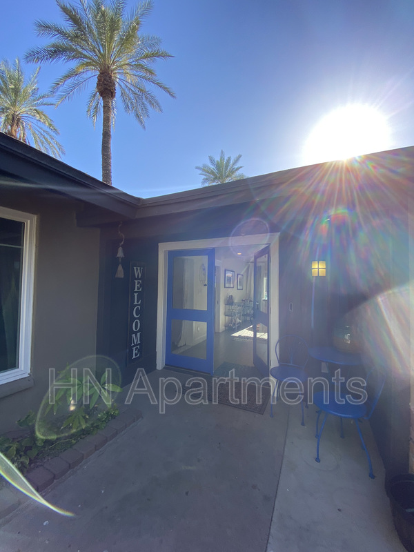 Tempe House: 2110 S Mill Ave