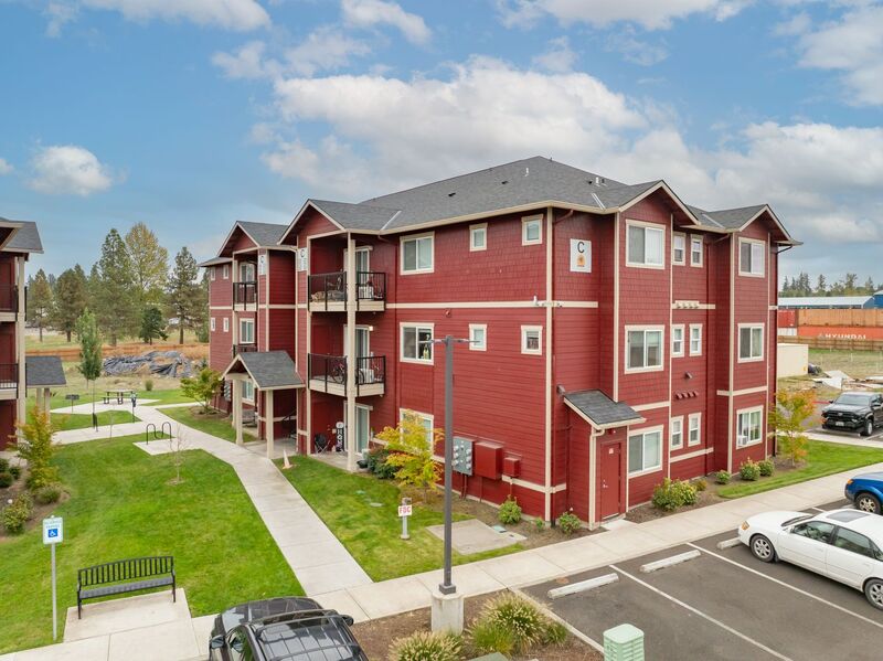 Molalla House: 13001 S Crompton Lane