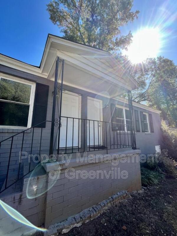 Greenville Condo: 326 Loop Street