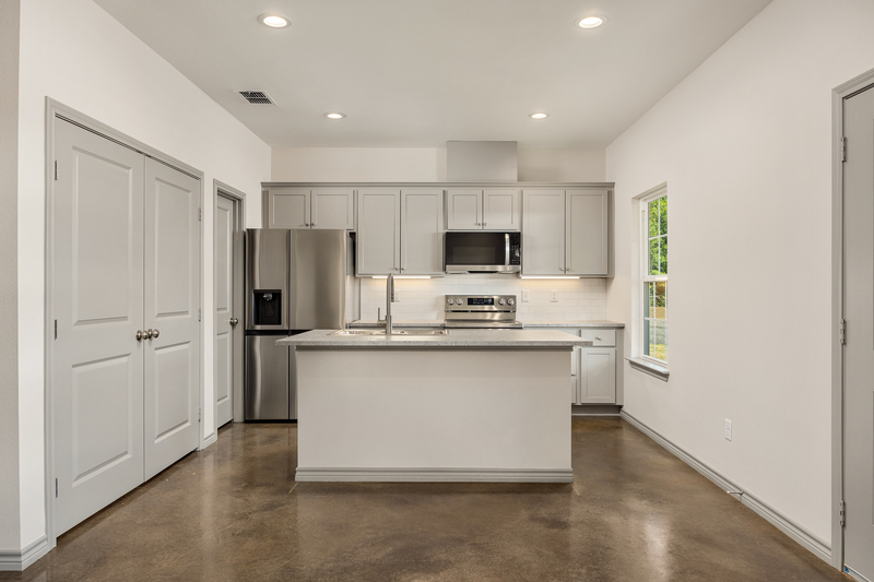 Whitehouse Condo: 10407 County Road 2180 - 1