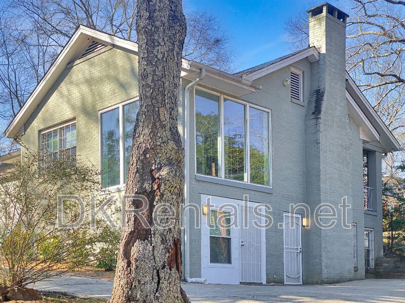 Atlanta House: 1745 Buckeye Street SW