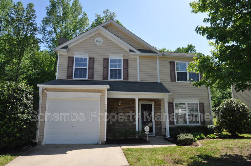 Raleigh House: 5909 Rivercliff Ct