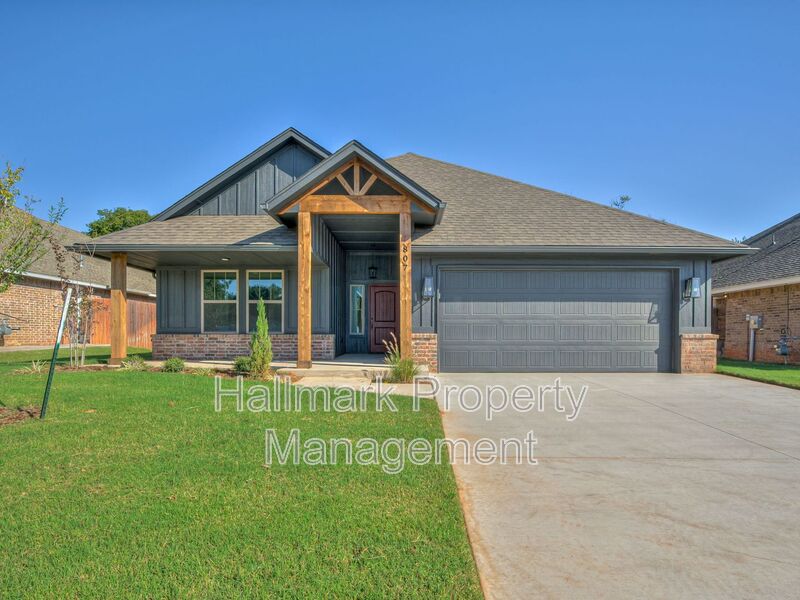 Noble House: 807 Azalea Farms Rd