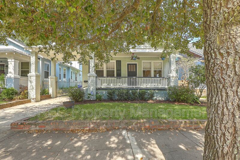 Charleston House: 831 Rutledge Avenue