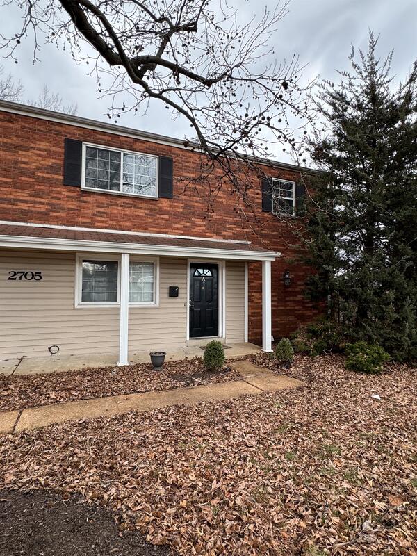 Request a Viewing for 2705 Laclede Station Road Tenant Turner