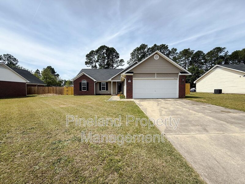 Raeford House: 118 Cypress Dr