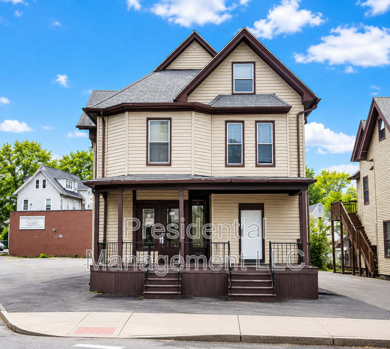 Waterbury Condo: 74 Holmes Ave