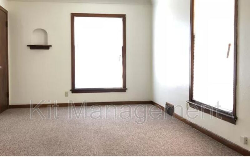 toledo Condo: 4290 Monroe st