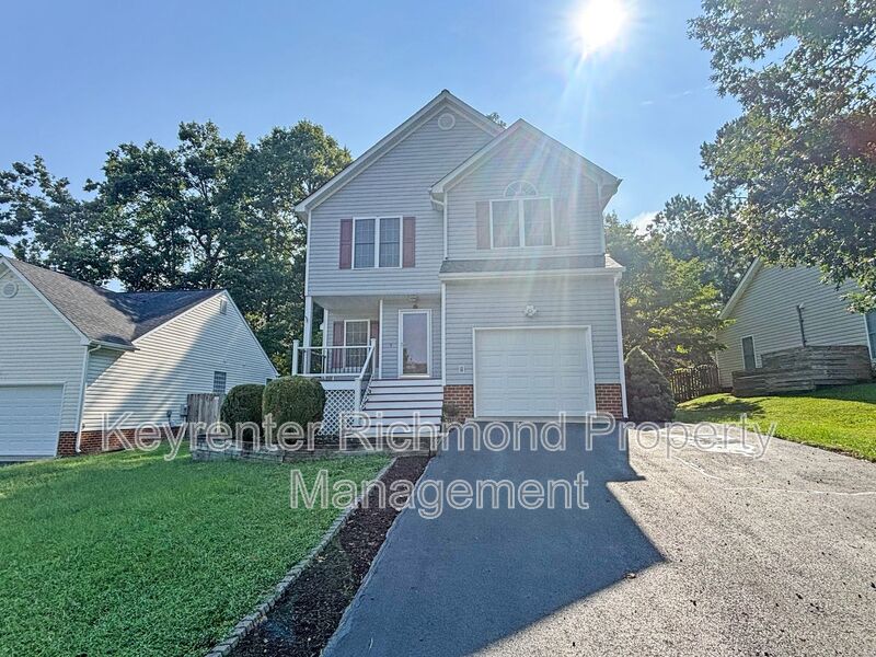 Chesterfield House: 7607 Blue Cedar Drive