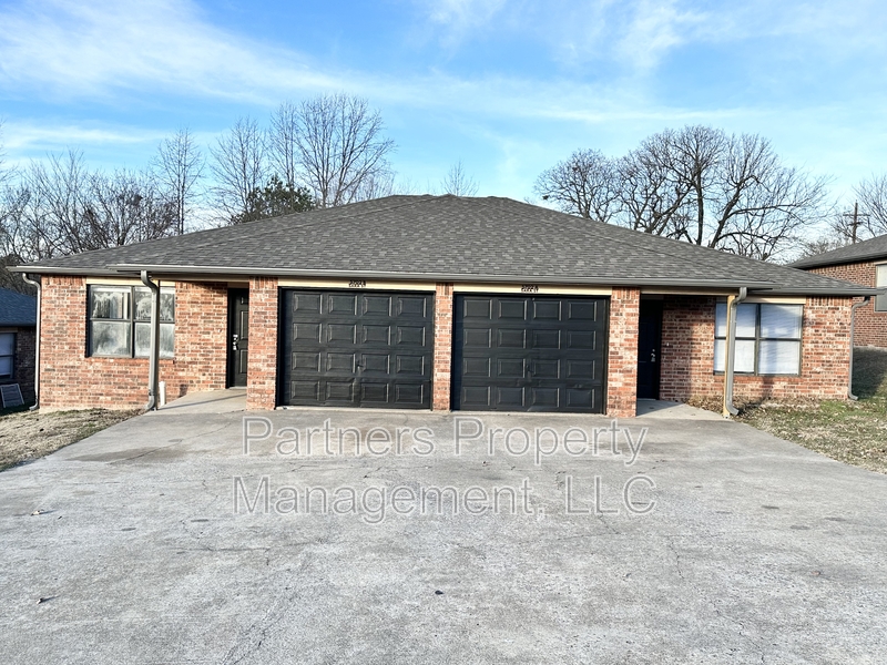 Fayetteville Condo: 5702 Sara Street - A