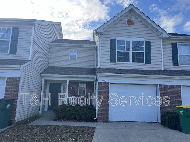 Franklin Townhome: 1552 Brookfield Circle