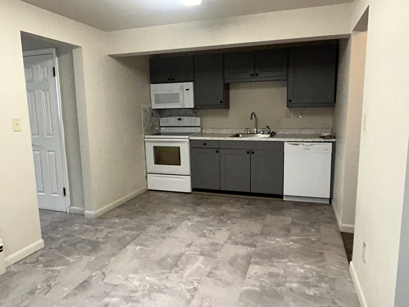 Cedar Rapids Condo: 2833 3rd Avenue Southeast - 1