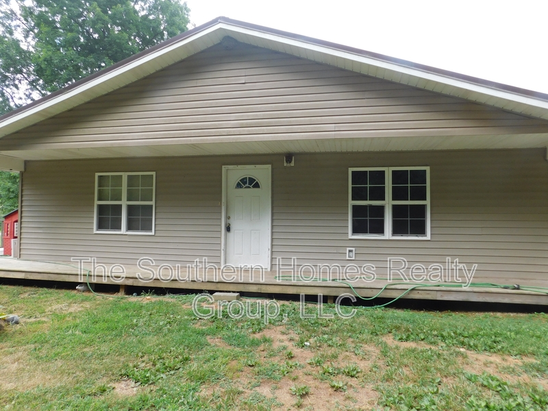 Athens House: 536 County Road 119