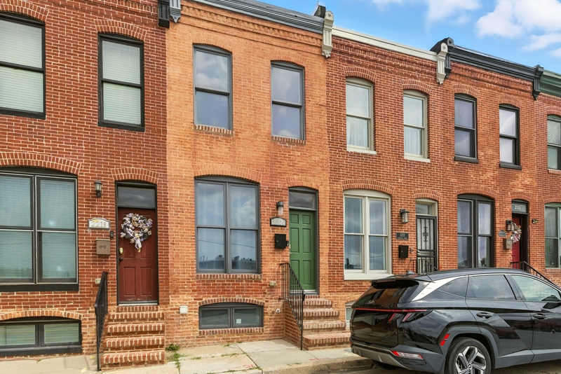 Baltimore Townhome: 2220 Henneman Avenue