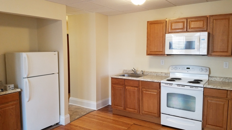 Southington House: 242 North Main Street