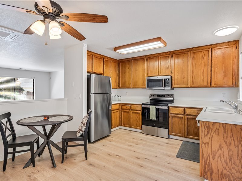 Healdsburg House: 843 Falcon Way