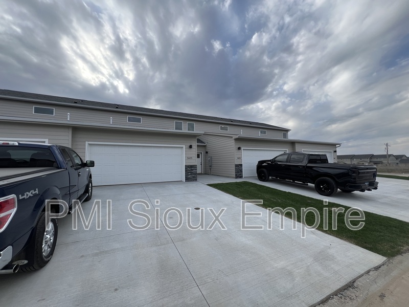 Sioux Falls Townhome: 3405 CHALICE PLACE