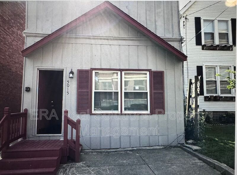 Cincinnati Condo: 5015 Wesley Avenue