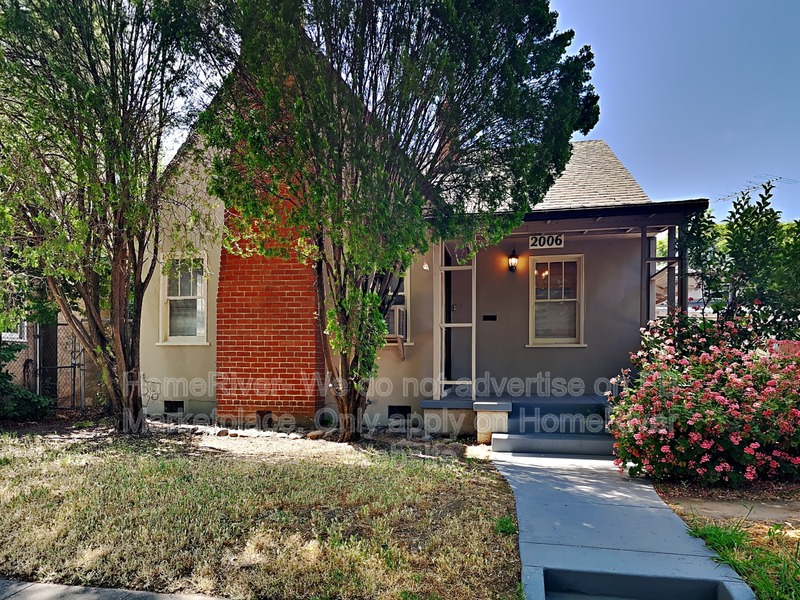 Sacramento House: 2006 G St