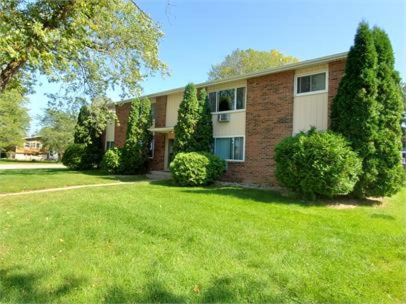 Berlin Condo: 334 Center Street - 4